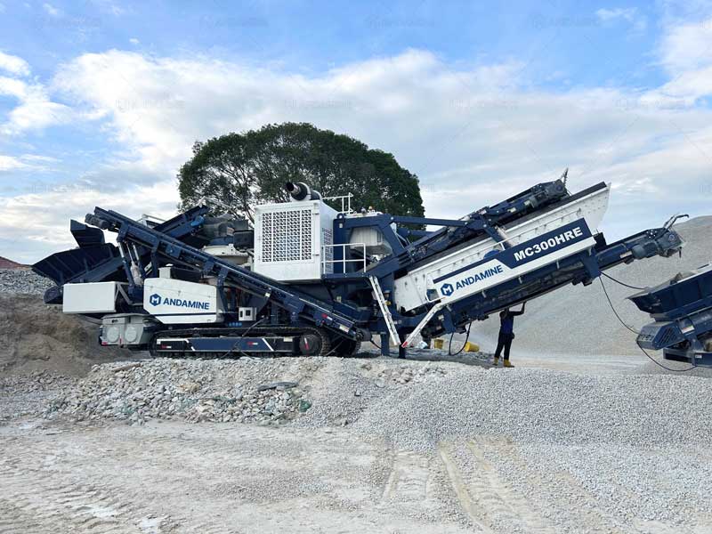 mobile crawler crusher plant working in chile